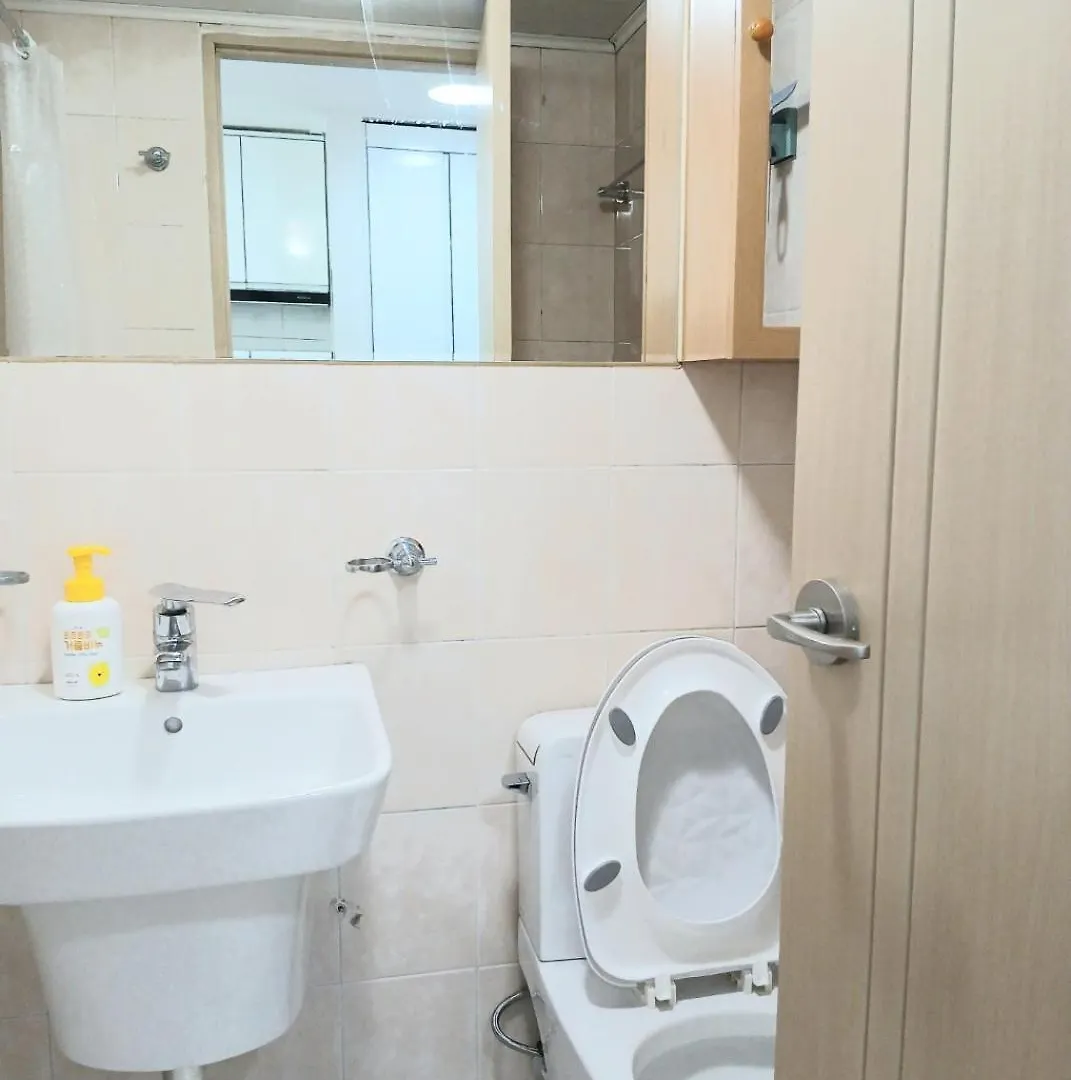 Bonghwasan Stan Cozy Duplex Apartment Seoul